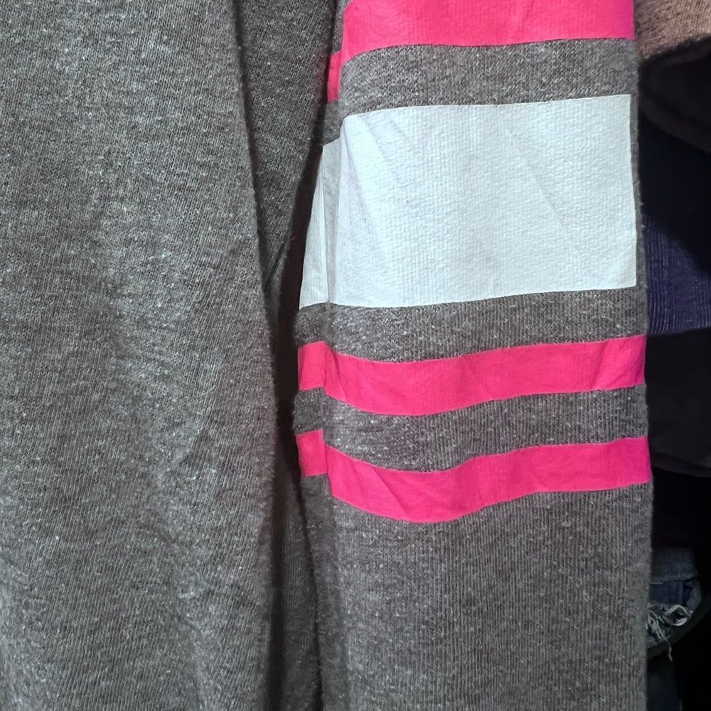 Victoria’s Secret Pink pull over hoodie w/ pockets​ - Picture 7 of 7